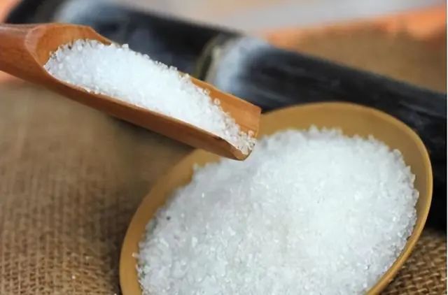 糖是癌细胞的“加速剂”吗？真正加速细胞癌变的是这5种食物