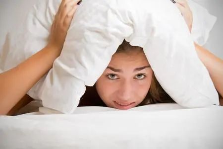 我们都被“8小时睡眠论”骗了？50岁后，最佳时间是多少？