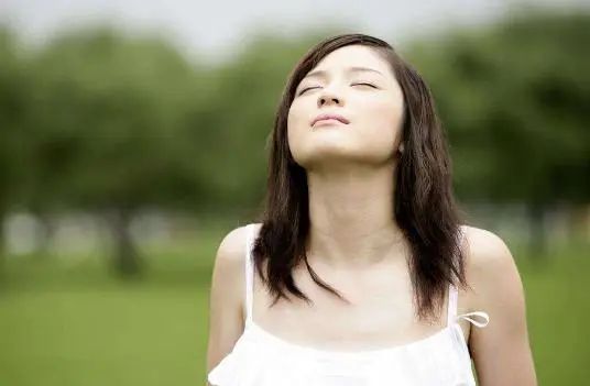我们都被“8小时睡眠论”骗了？50岁后，最佳时间是多少？