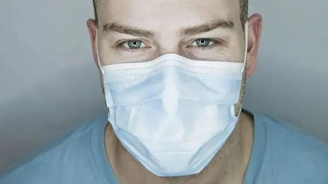 经常散步对肺好？医生提醒：养护肺脏，4件事也很关键
