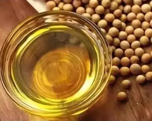 花生油，玉米油，菜籽油，大豆油哪种健康？提醒：两种油尽量少吃