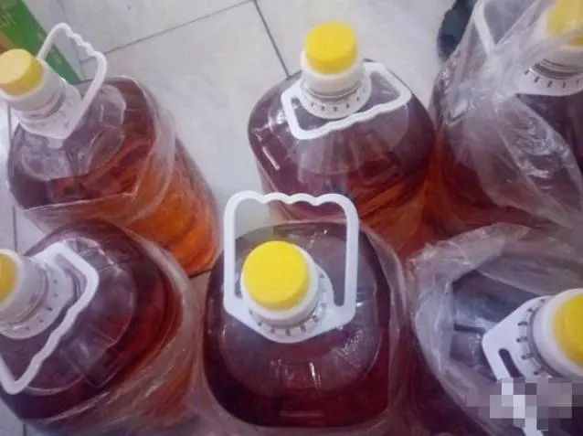 花生油，玉米油，菜籽油，大豆油哪种健康？提醒：两种油尽量少吃