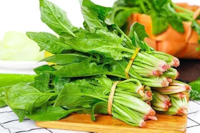 为何我国患癌的人群越来越多？医生建议：这6种蔬菜要少吃