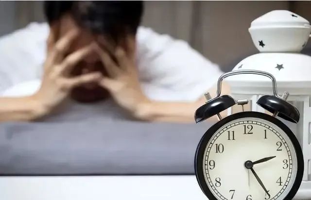 体内有病，夜间会知？夜间出现4种异常，可能是疾病的信号