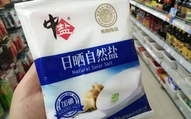 上海小伙建议囤的6类物资，分别指啥？过来人的经验总结，要重视