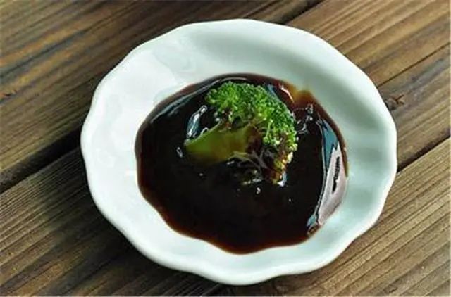 越来越多人得癌症，和蚝油有关？医生：这三种调味品，请嘴下留情