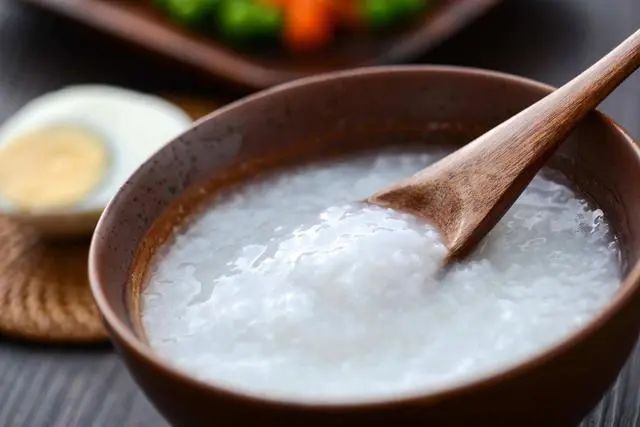 血脂高的人不能吃面条？提醒：若想稳定血脂，尽量远离这4种素食