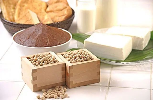 血脂高的人不能吃面条？提醒：若想稳定血脂，尽量远离这4种素食