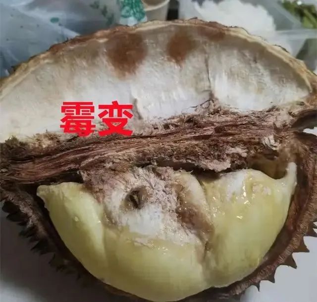 买榴莲，挑大的还是小的好？老果农：牢记5句顺口溜，一挑一个准