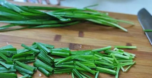 甲状腺结节患者不能吃“韭菜”？医生：4种食物，也要嘴下留情
