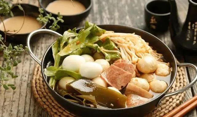 吃麻辣烫时，学会挑5种“贵菜”，好吃不压秤，老板都夸你是内行