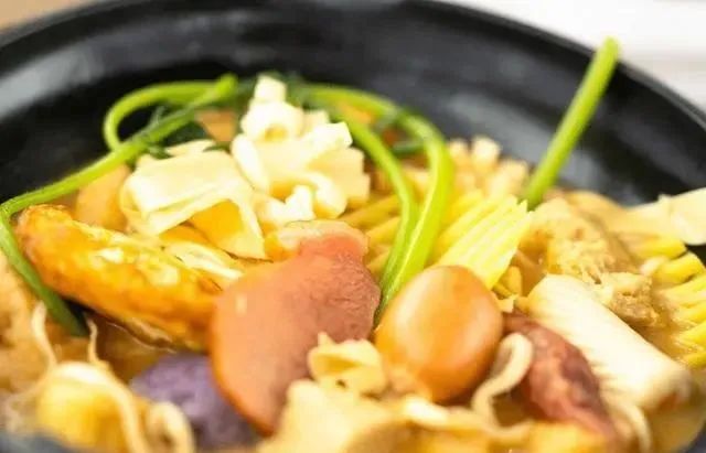 吃麻辣烫时，学会挑5种“贵菜”，好吃不压秤，老板都夸你是内行