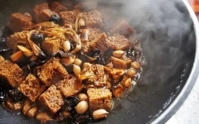 上海最出名的6大本帮菜，浓油赤酱，色浓味厚，北方人吃过都说好