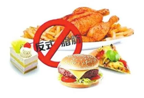 吃一包方便面，肝要解毒一星期？真正的垃圾食品是这三种！了解下