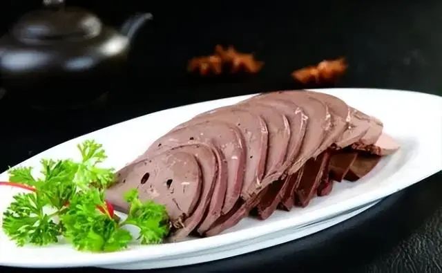 吃猪肝能养肝？医生，真正养肝的食物，多数人却不爱吃，可惜了