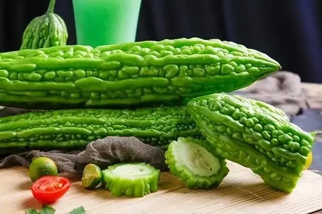 吃猪肝能养肝？医生，真正养肝的食物，多数人却不爱吃，可惜了
