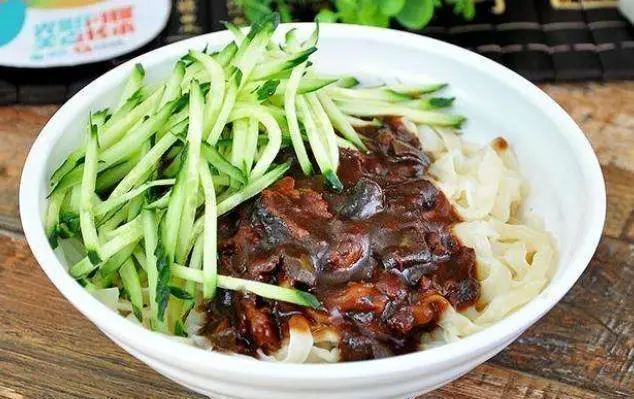 经常吃面条对健康有益还是有害？医生：吃面条时，最好注意这几点