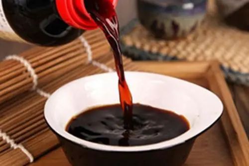 酱油，是癌症的“催化剂”吗？提醒：真该少吃的，或是3种调味品