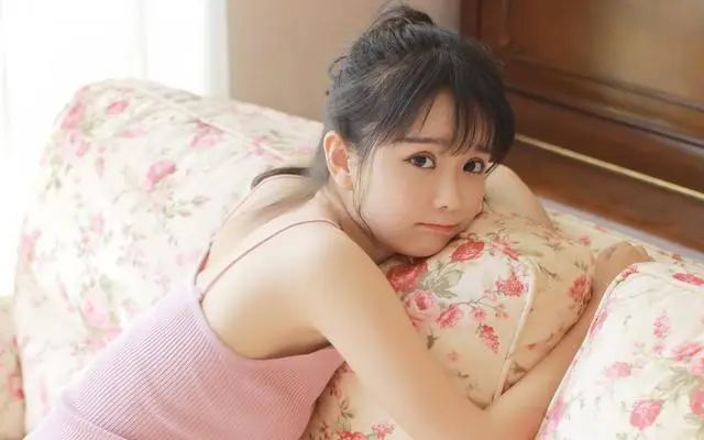 一女子坚持白天不穿“内衣”，2年后，身体发生了哪些变化？