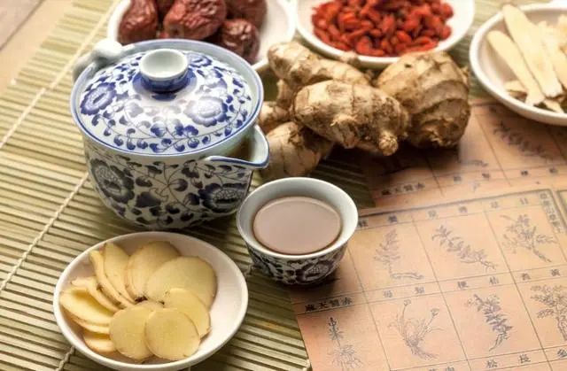 洋葱和它是“绝配”，坚持吃，血管通畅，肝脏干净，皮肤好
