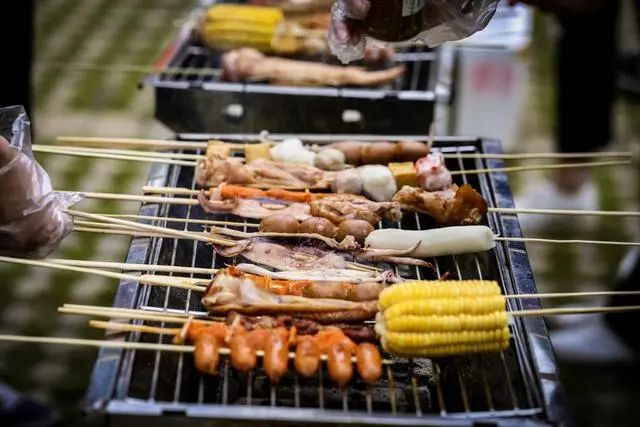 曝光了“土坑”酸菜，真正的垃圾食品是这8种？建议要早早拉黑