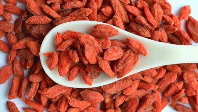 吃猪皮能“抗衰老”？医生提醒：抗衰老的食物有7种，不妨多吃