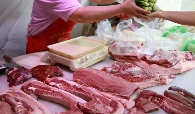买猪肉，聪明人遇到这“4种”转身就走，卖肉的：从不让家人吃