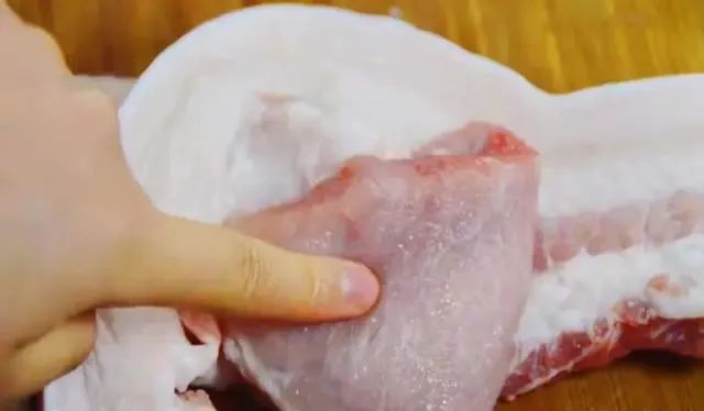 买猪肉，聪明人遇到这“4种”转身就走，卖肉的：从不让家人吃