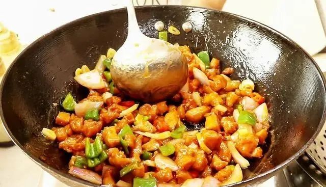 建议中老年人：少吃猪肉多吃它，高蛋白低脂肪，常吃手脚更有力