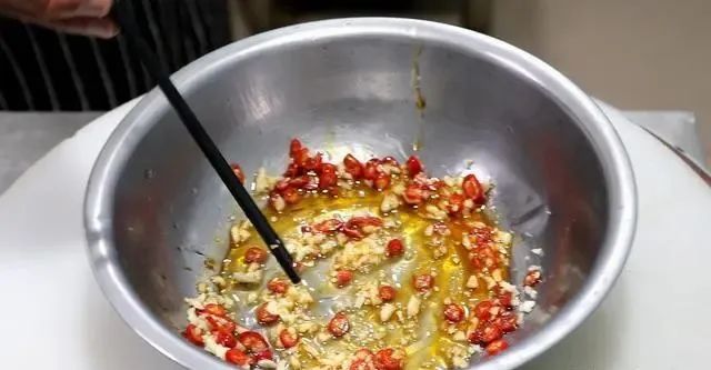 建议中老年人：少吃猪肉多吃它，高蛋白低脂肪，常吃手脚更有力