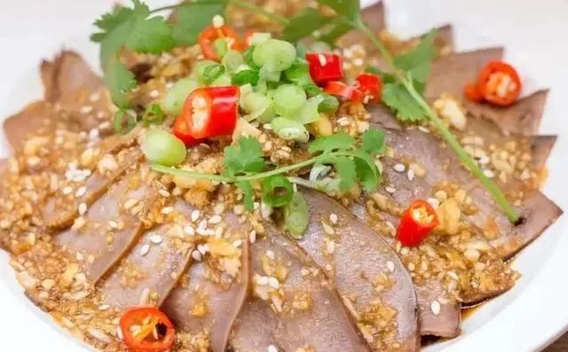 猪身上“最精华”的5块肉，曾经穷人不稀吃，网友：今有钱难买到