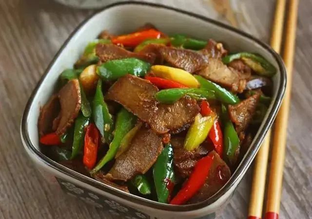 猪身上“最精华”的5块肉，曾经穷人不稀吃，网友：今有钱难买到