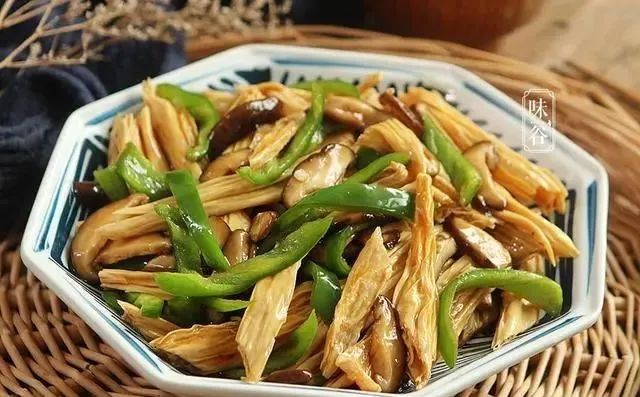 清明时节，这6种碱性蔬菜要多吃，应季而食营养足，顺利度过春天