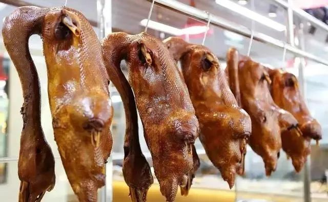 广东人喝酒必上的4个“硬菜”，道道经典好吃，北方人尝过都说好