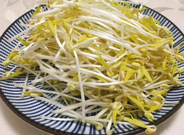 3种“假蔬菜”，或比酒精还伤肝，不忌口，应小心肝脏被“掏空”