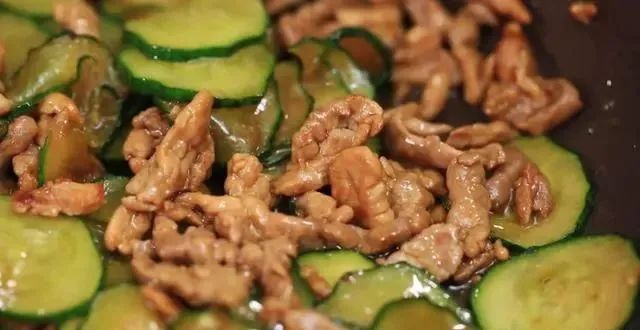 炒瘦肉，无论肉片还是肉丝，牢记3点，保证滑嫩可口，比豆腐还软