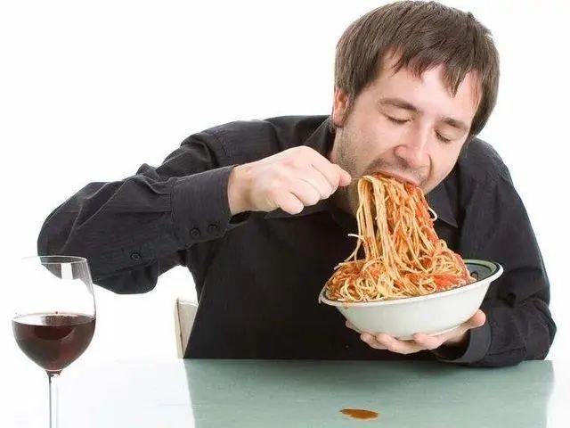 不吃晚饭，除了可以减肥，还有这5个情况，医生：早知早好！