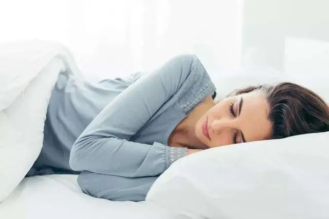 多走路人长寿？其实，人到了55岁，更应做好4件事，或比走路管用