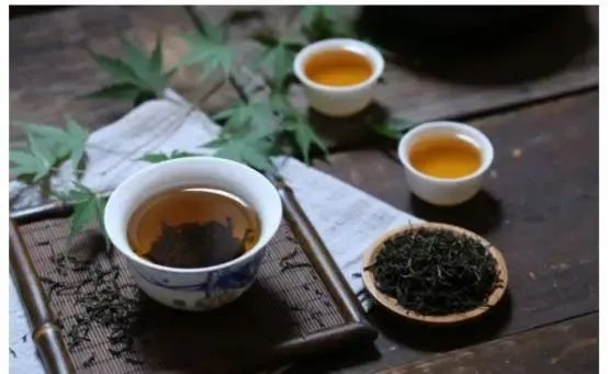 长期喝开水与长期喝茶的人对比，哪个身体更好？将实话告诉你
