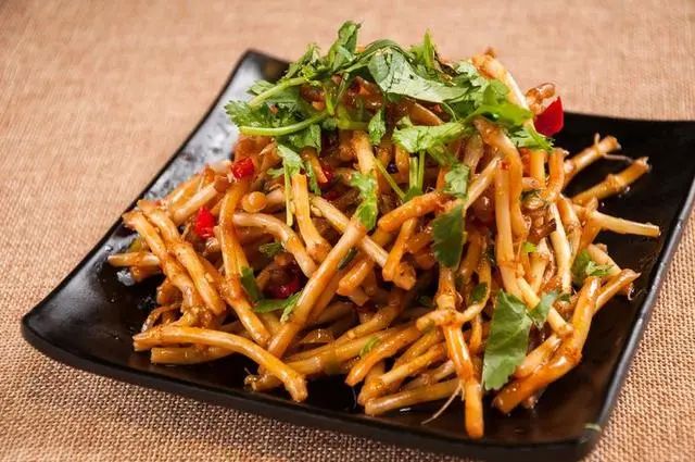 北方人吃不惯的5种美食，却是不少南方人的最爱，你喜欢几种？