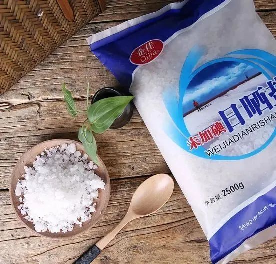 买食用盐，选海盐还是精制盐？区别挺大的，弄懂再买，吃得更放心