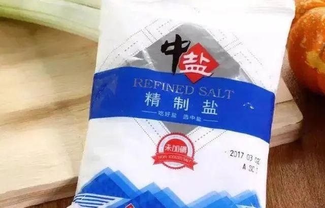 买食用盐，选海盐还是精制盐？区别挺大的，弄懂再买，吃得更放心