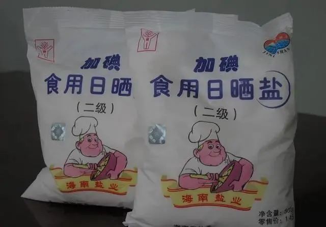 买食用盐，选海盐还是精制盐？区别挺大的，弄懂再买，吃得更放心