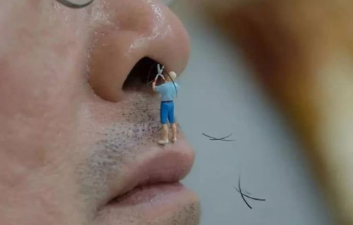 男性的鼻毛为何会“窜”出来？鼻毛旺盛说明了啥？早知道早受益
