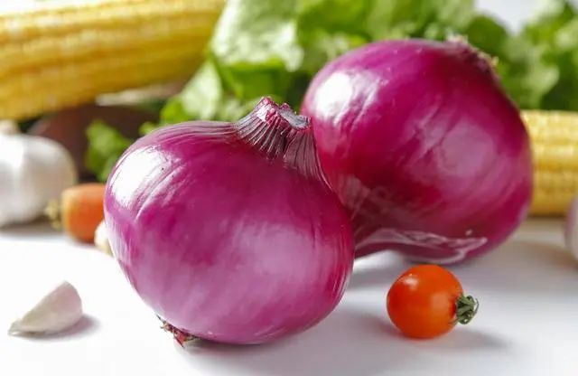 “癌细胞”或害怕8种碱性食物，医生：没事多吃点，降低癌症侵扰