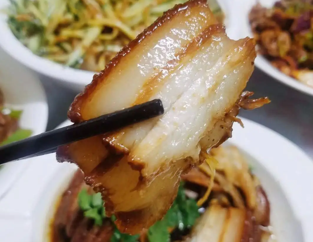 血栓“大户”竟是“肥肉”的5倍？医生：建议少吃，助力健康