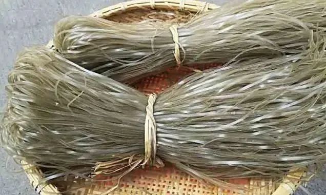 假粉条被315曝光了，如何辨别真假红薯粉？牢记“5别买”，不上当