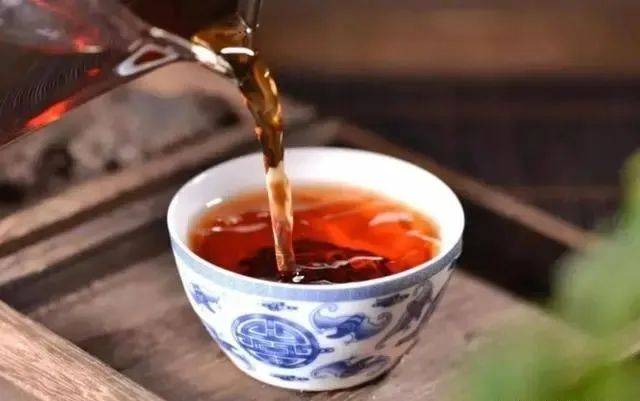 建议中老年人：春天喝茶要讲究，牢记2喝2不喝，顺应季节身体好