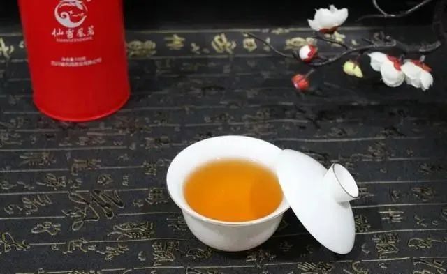 建议中老年人：春天喝茶要讲究，牢记2喝2不喝，顺应季节身体好