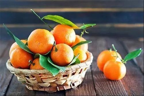 春天，4种反季节水果要少买，不好吃还没营养，再嘴馋也要忍住
